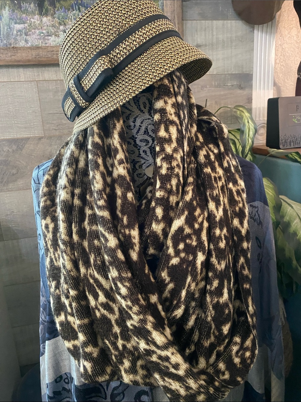 Michael Kors Women’s Black and Cream Leopard Print Round Winter Scarf